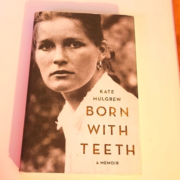 Kate Mulgrew Born with Teeth A memoir 2015 Home Accents Cofffe Table Books - Picture 2 of 13